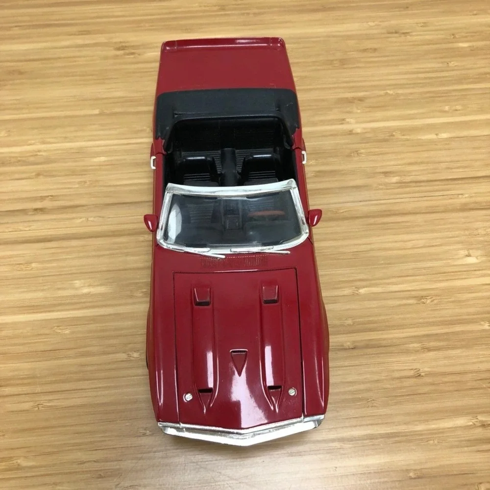 Shelby GT 500 Diecast Model Car Collectors Red Gold Stripes GT500 Utah